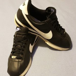 Nike Cortez
